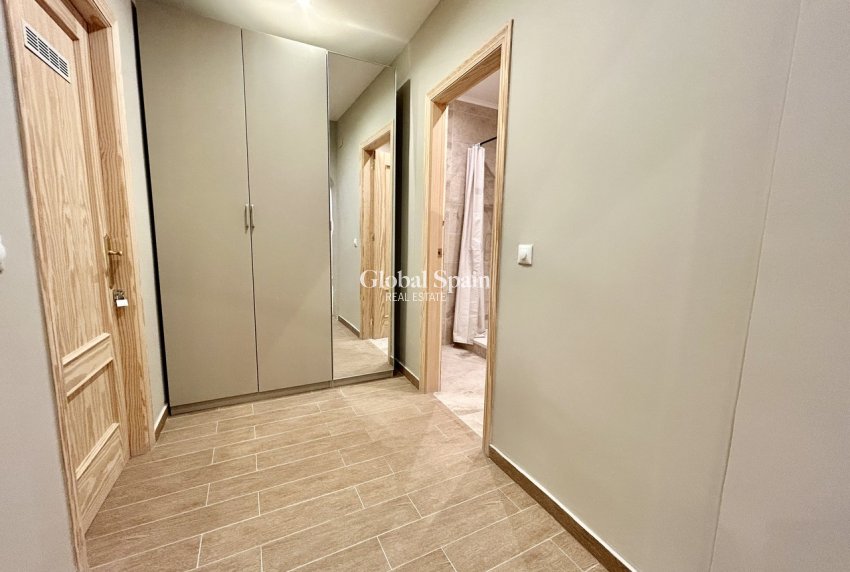 Wederverkoop - VILLA -
LA ZENIA - Costa Blanca