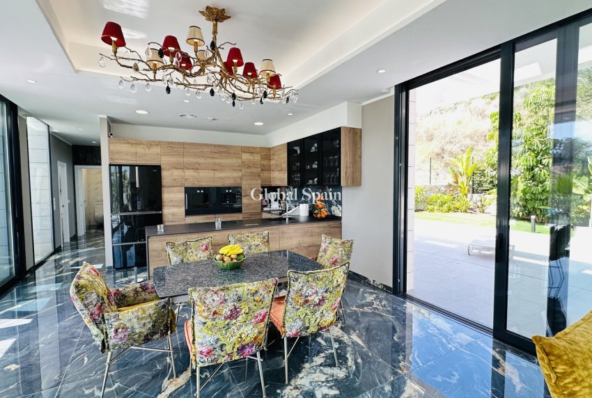 Wederverkoop - VILLA -
LAS COLINAS GOLF RESORT - Costa Blanca