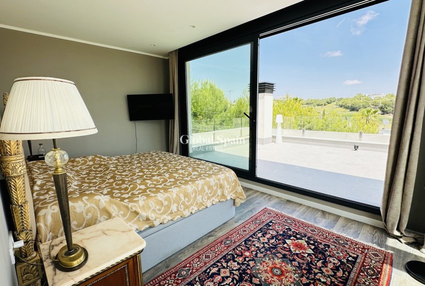 Wederverkoop - VILLA -
LAS COLINAS GOLF RESORT - Costa Blanca