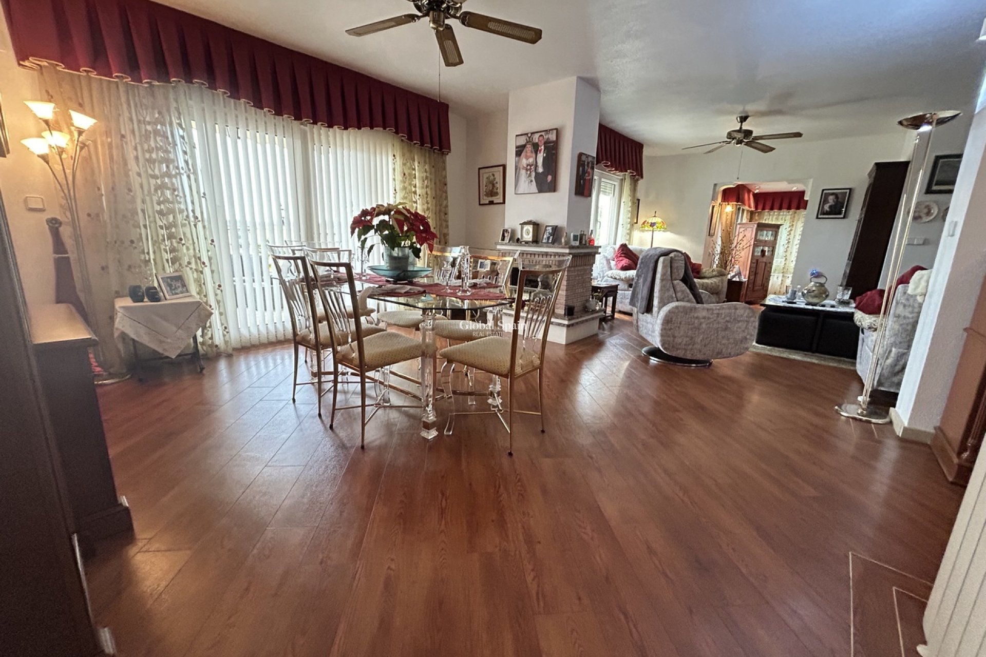 Wederverkoop - VILLA -
LAS RAMBLAS GOLF - Inland