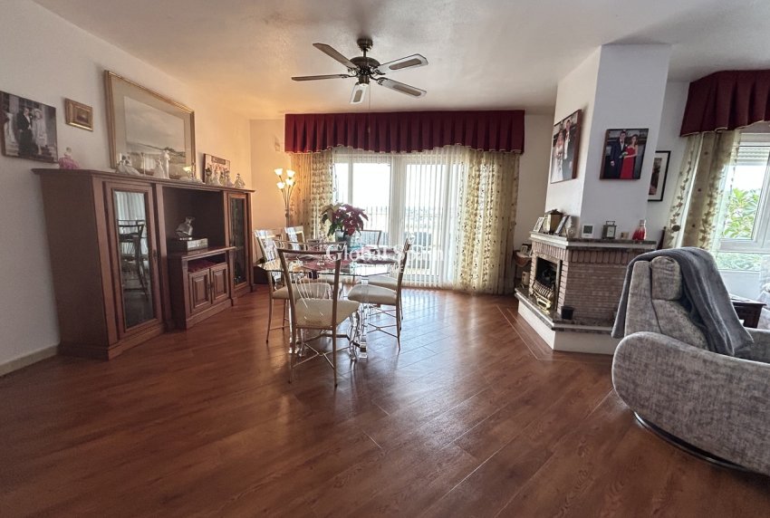 Wederverkoop - VILLA -
LAS RAMBLAS GOLF - Inland