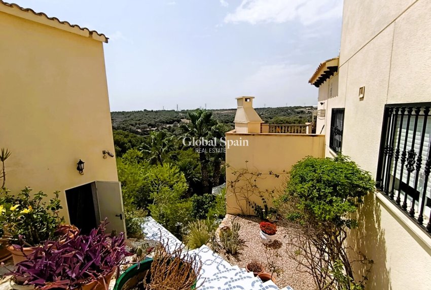Wederverkoop - VILLA -
LAS RAMBLAS GOLF - Inland