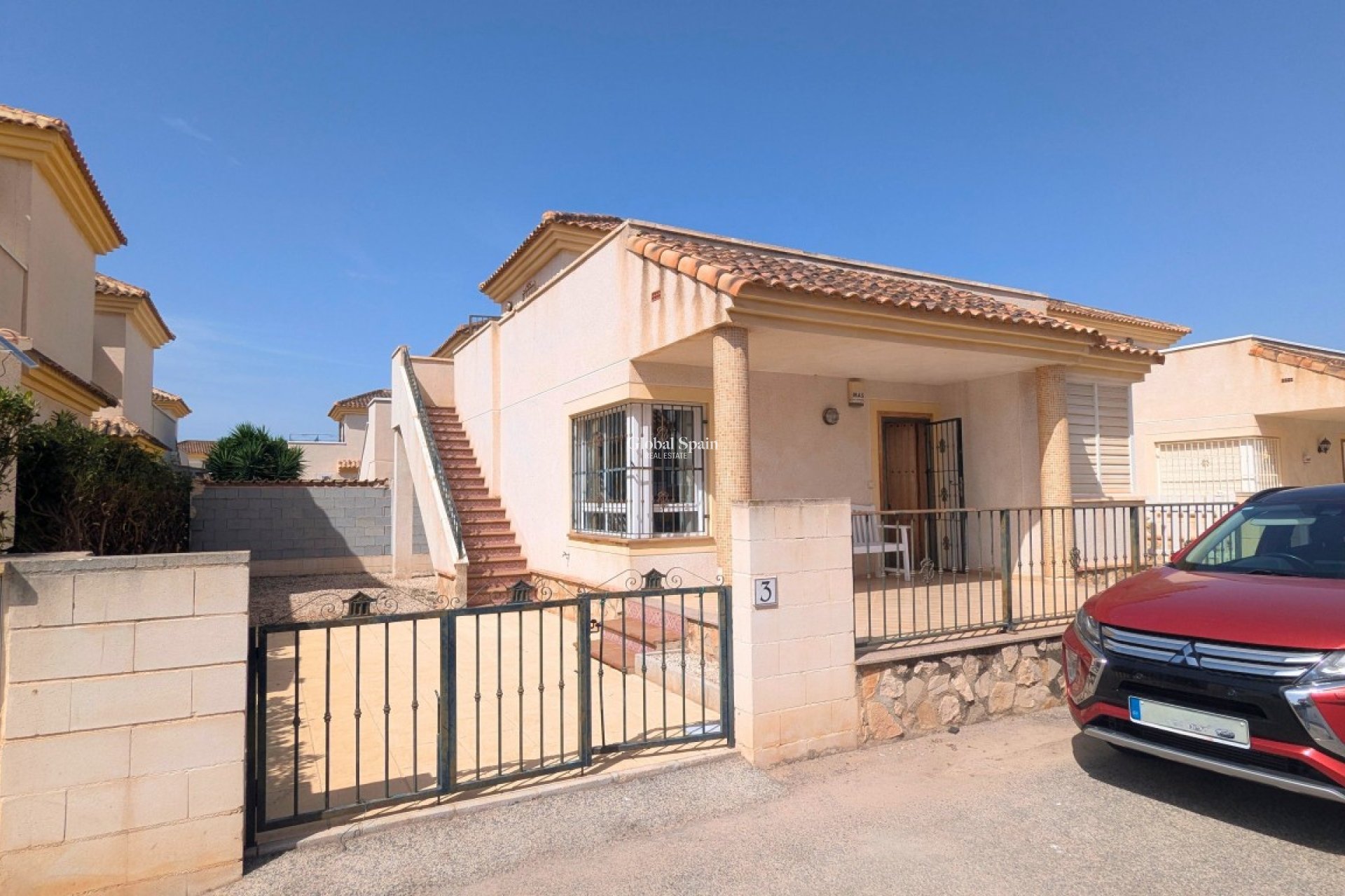 Wederverkoop - VILLA -
LO CRISPÍN - Inland