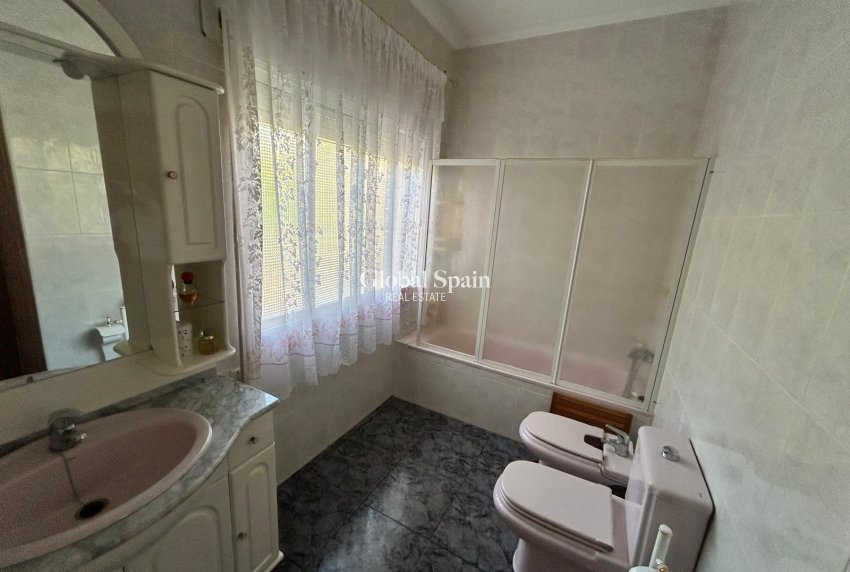 Wederverkoop - VILLA -
LOS ALCÁZARES - Las Lomas Del Rame-bahía Bella