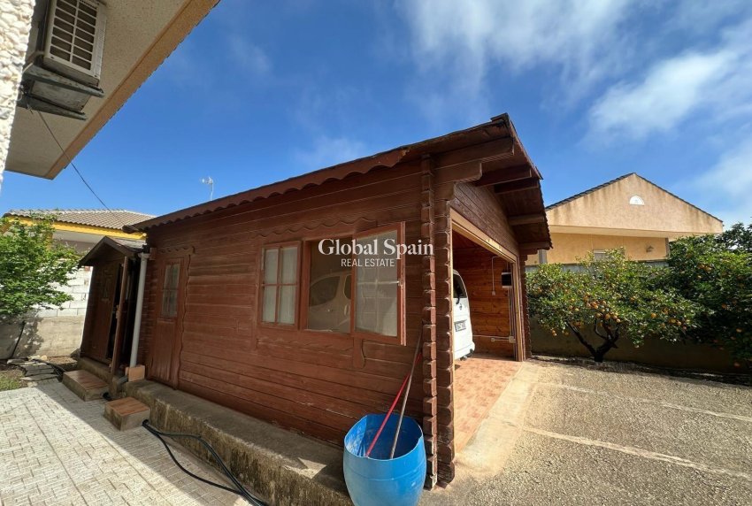 Wederverkoop - VILLA -
LOS ALCÁZARES - Las Lomas Del Rame-bahía Bella
