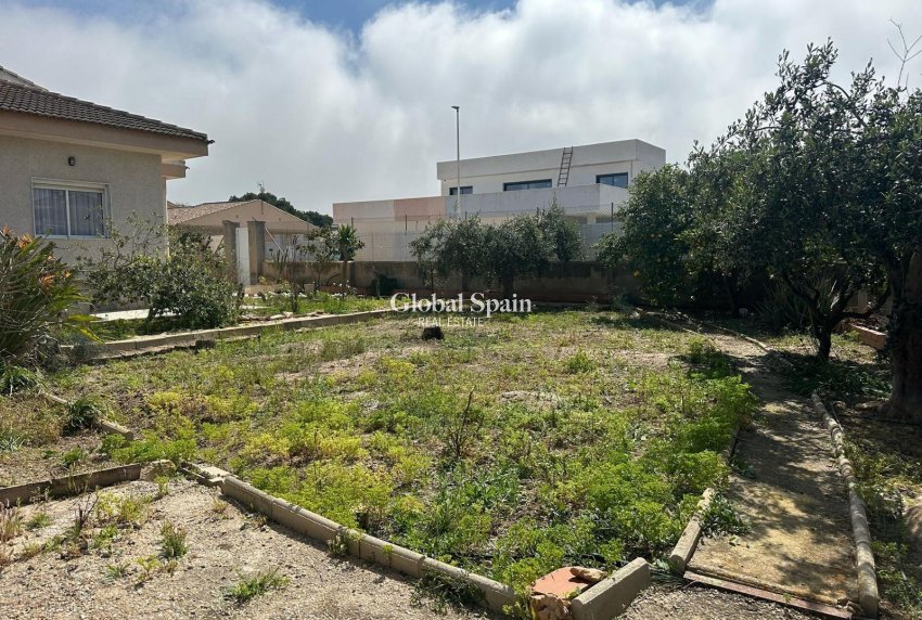 Wederverkoop - VILLA -
LOS ALCÁZARES - Las Lomas Del Rame-bahía Bella