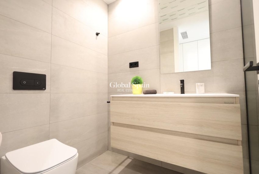 Wederverkoop - VILLA -
LOS ALCÁZARES