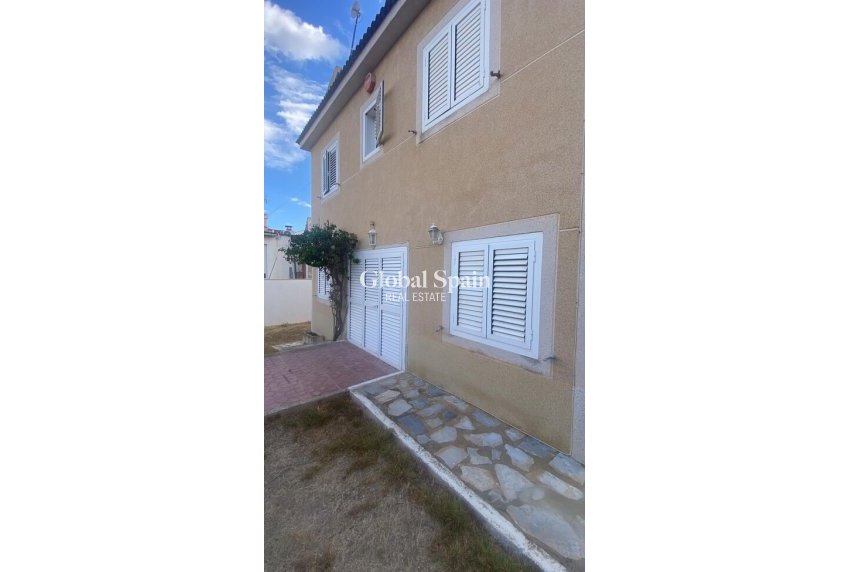 Wederverkoop - VILLA -
LOS BALCONES - LOS ALTOS - Costa Blanca
