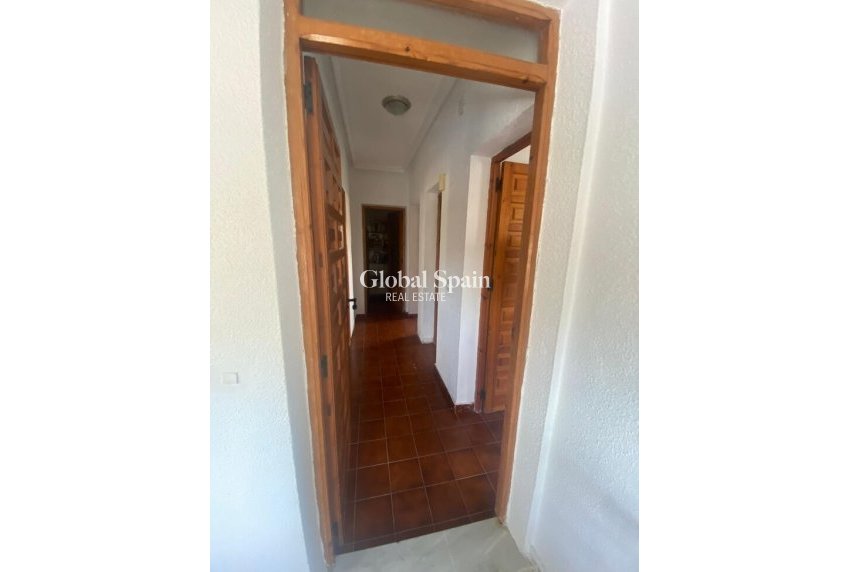 Wederverkoop - VILLA -
LOS BALCONES - LOS ALTOS - Costa Blanca