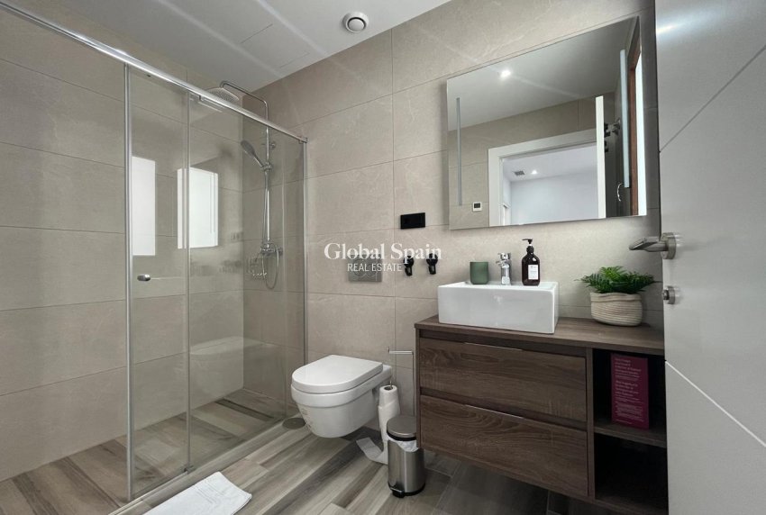 Wederverkoop - VILLA -
LOS BALCONES - LOS ALTOS - Costa Blanca