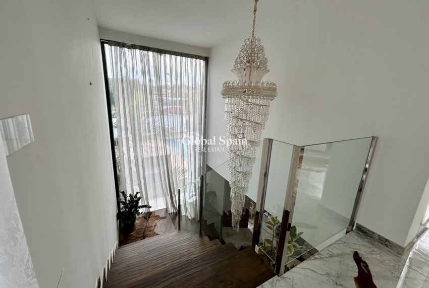 Wederverkoop - VILLA -
LOS BALCONES - LOS ALTOS - Costa Blanca