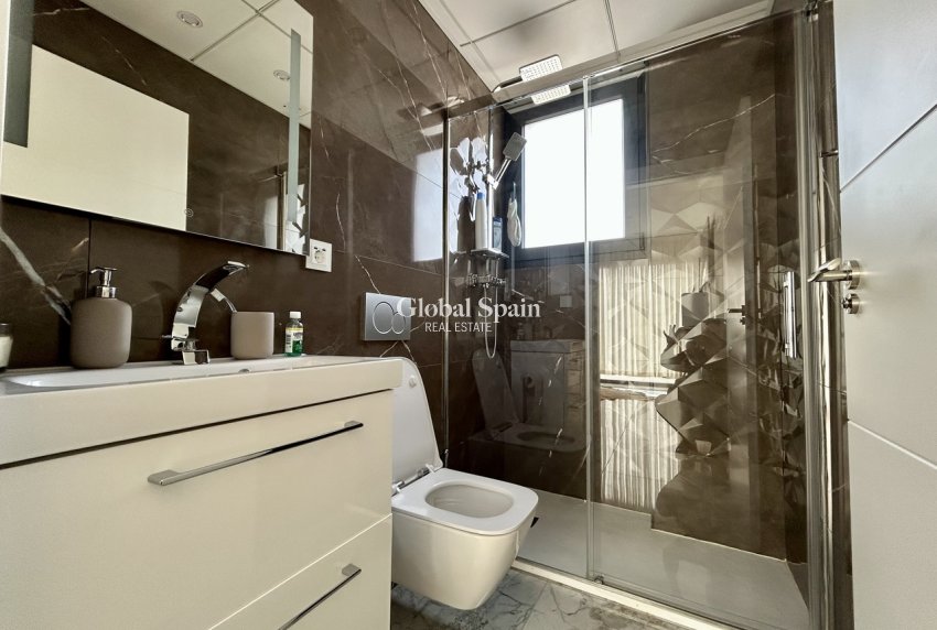 Wederverkoop - VILLA -
LOS BALCONES - LOS ALTOS - Costa Blanca