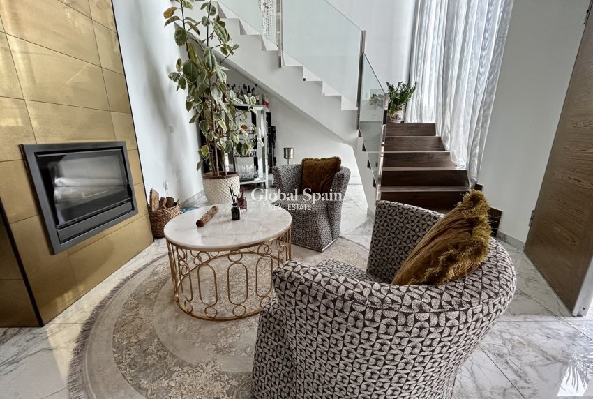 Wederverkoop - VILLA -
LOS BALCONES - LOS ALTOS - Costa Blanca