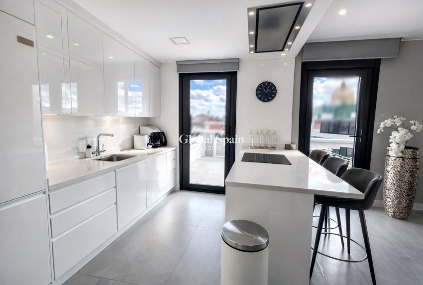 Wederverkoop - VILLA -
LOS BALCONES - LOS ALTOS - Costa Blanca