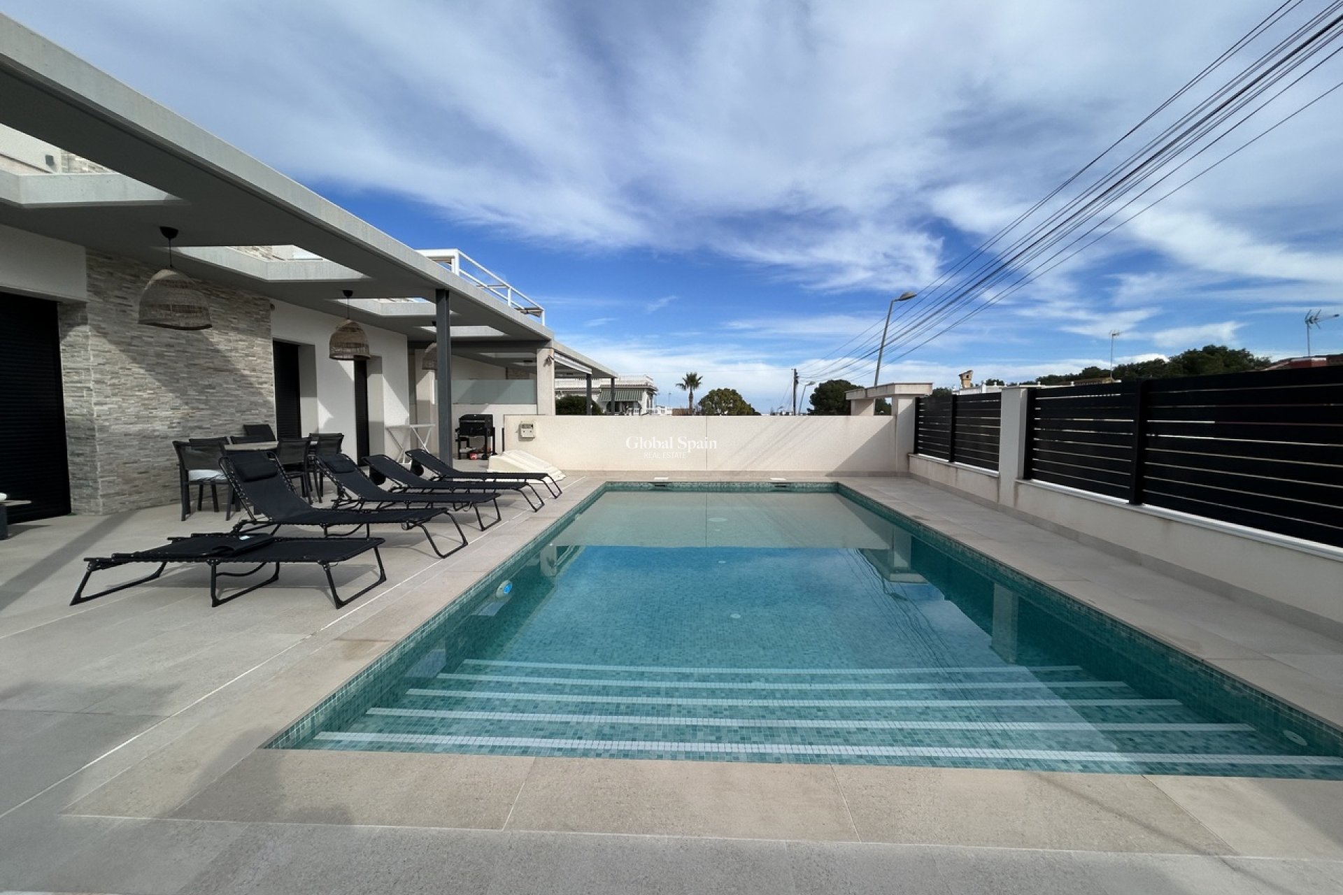 Wederverkoop - VILLA -
LOS BALCONES - LOS ALTOS - Costa Blanca