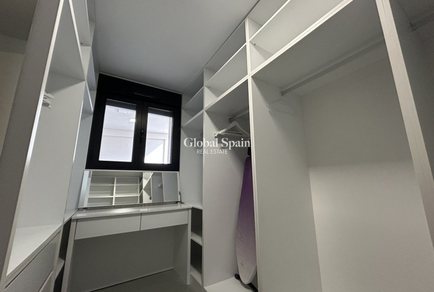 Wederverkoop - VILLA -
LOS BALCONES - LOS ALTOS - Costa Blanca