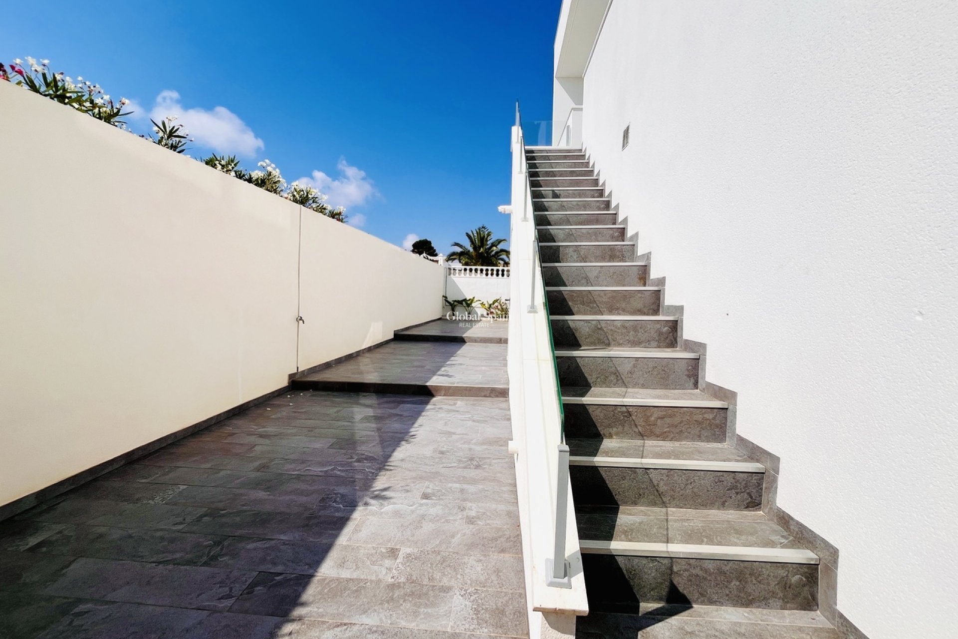 Wederverkoop - VILLA -
LOS BALCONES - LOS ALTOS - Costa Blanca