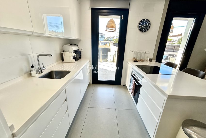 Wederverkoop - VILLA -
LOS BALCONES - LOS ALTOS - Costa Blanca