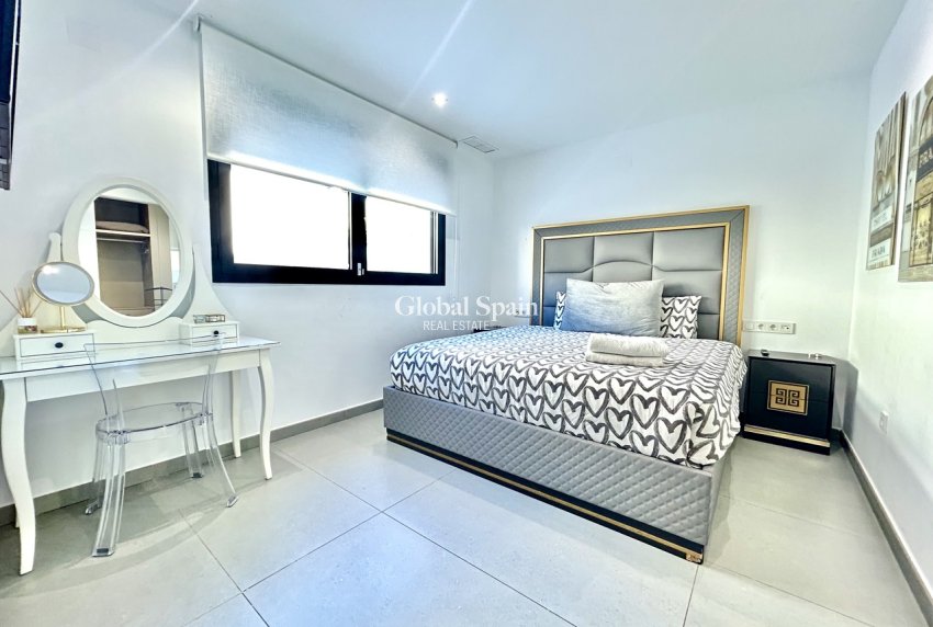 Wederverkoop - VILLA -
LOS BALCONES - LOS ALTOS - Costa Blanca