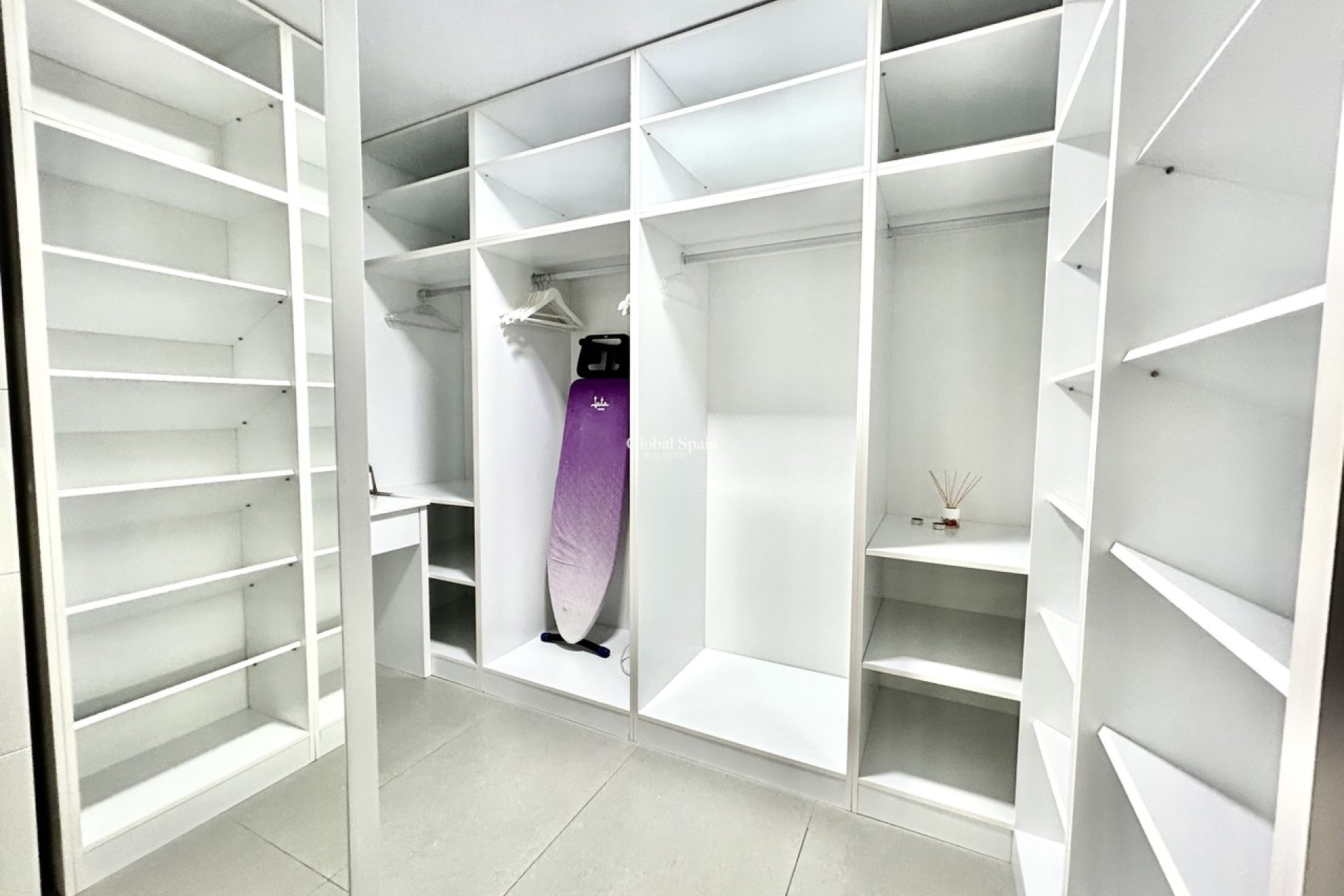 Wederverkoop - VILLA -
LOS BALCONES - LOS ALTOS - Costa Blanca