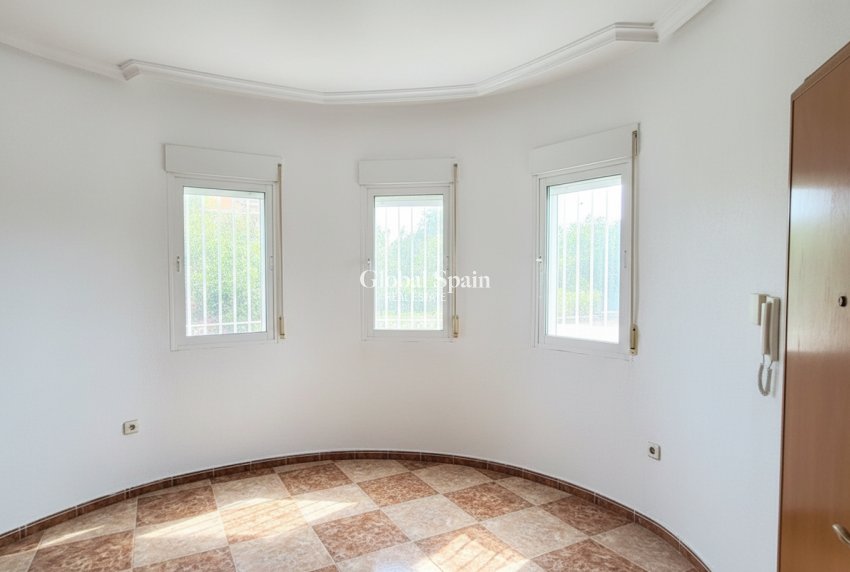 Wederverkoop - VILLA -
LOS BALCONES - LOS ALTOS - Costa Blanca