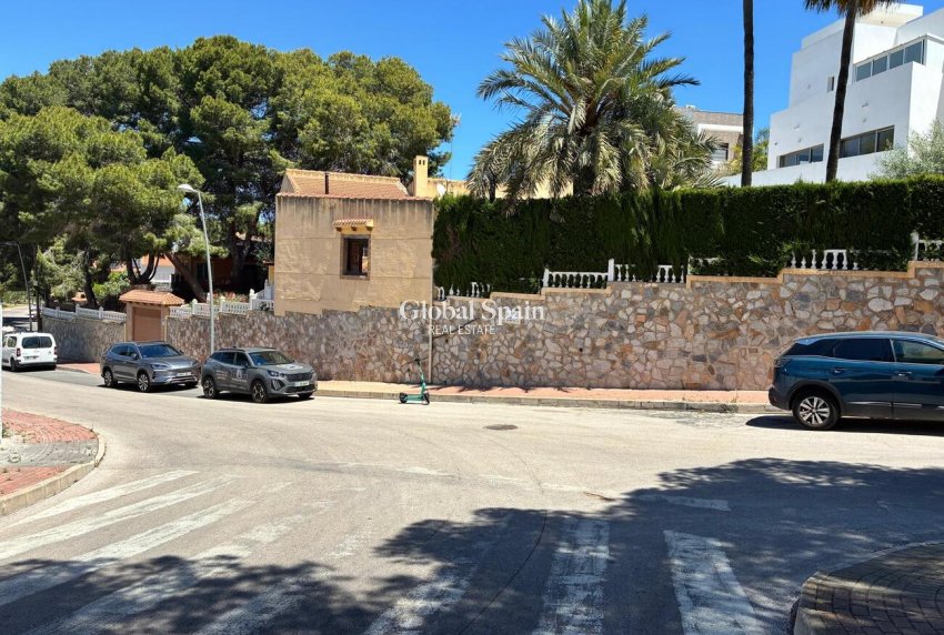 Wederverkoop - VILLA -
LOS BALCONES - LOS ALTOS - Costa Blanca