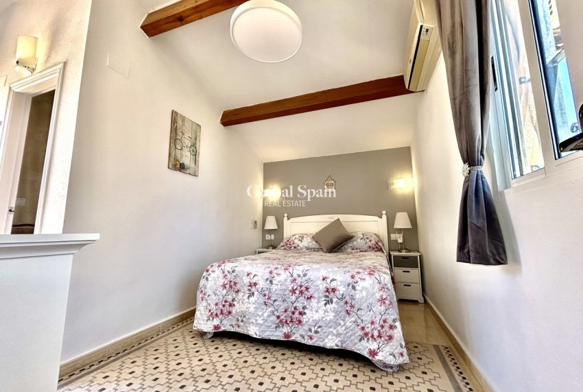 Wederverkoop - VILLA -
LOS BALCONES - LOS ALTOS - Costa Blanca