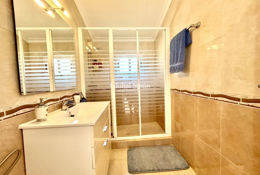 Wederverkoop - VILLA -
LOS BALCONES - LOS ALTOS - Costa Blanca