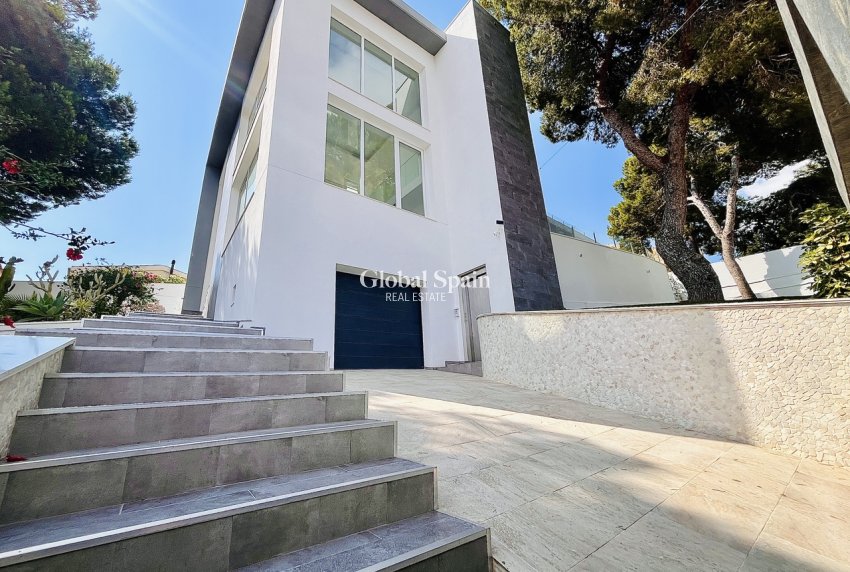 Wederverkoop - VILLA -
LOS BALCONES - LOS ALTOS - Costa Blanca