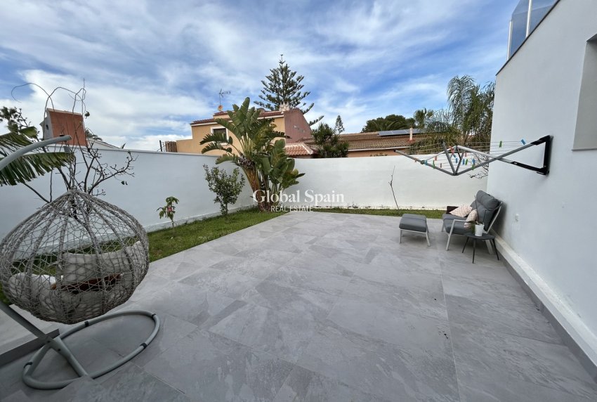 Wederverkoop - VILLA -
LOS BALCONES - LOS ALTOS - Costa Blanca
