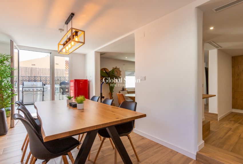 Wederverkoop - VILLA -
LOS BALCONES - LOS ALTOS - Costa Blanca