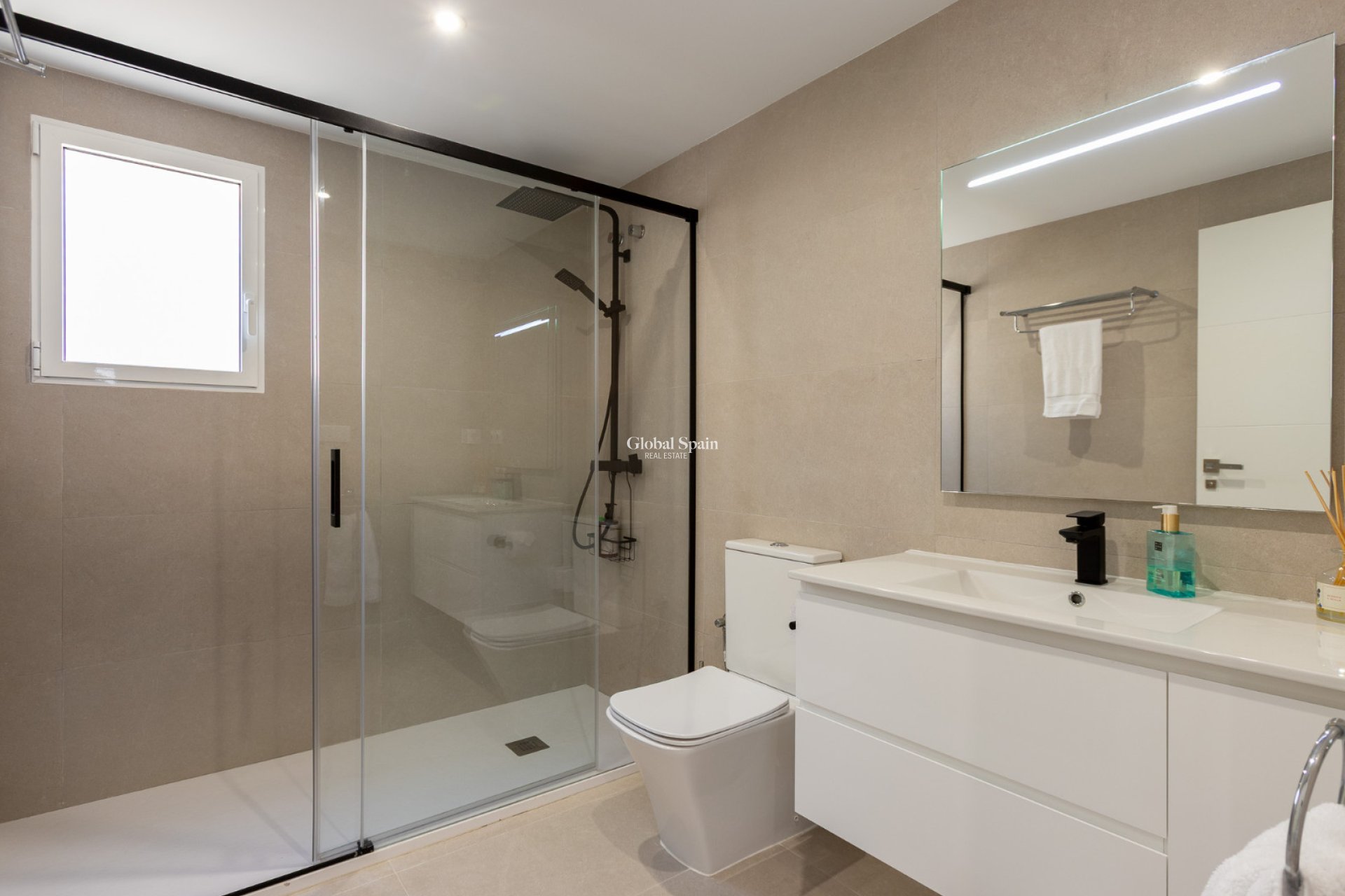 Wederverkoop - VILLA -
LOS BALCONES - LOS ALTOS - Costa Blanca
