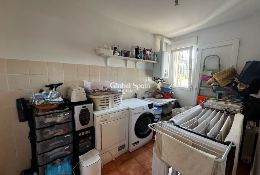 Wederverkoop - VILLA -
LOS BELONES - Inland