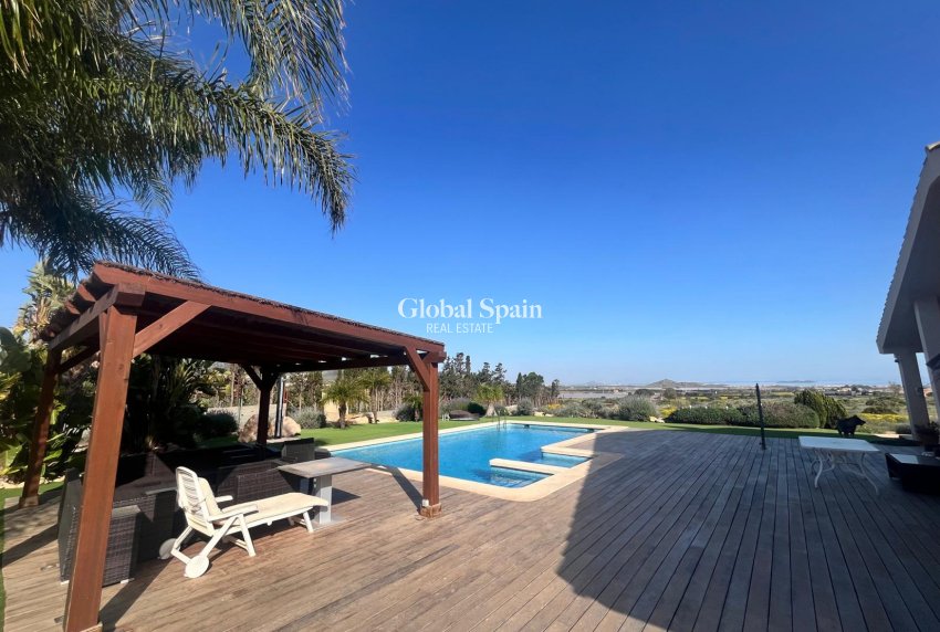 Wederverkoop - VILLA -
LOS BELONES - Inland