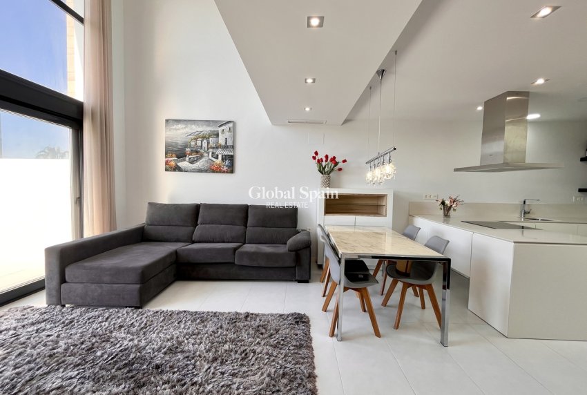 Wederverkoop - VILLA -
LOS DOLSES - Inland