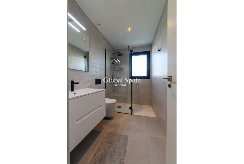 Wederverkoop - VILLA -
LOS MONTESINOS - Costa Blanca