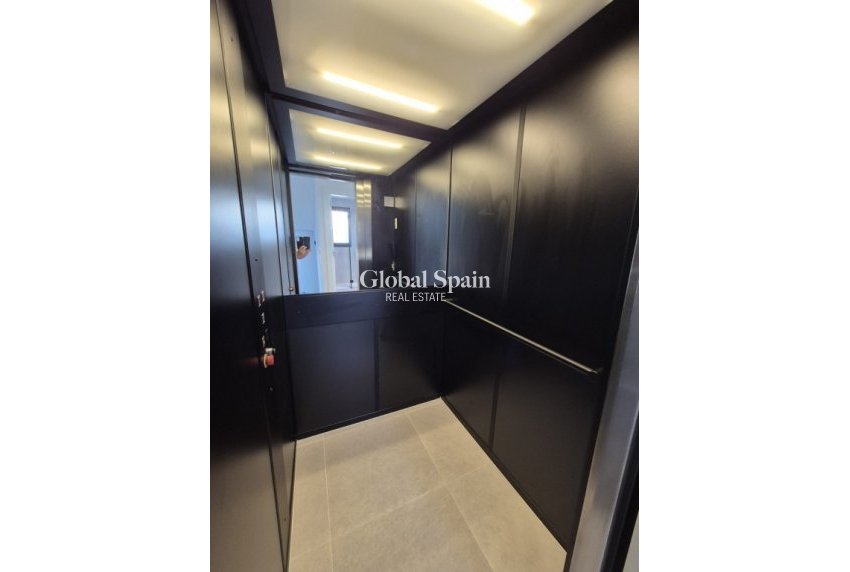 Wederverkoop - VILLA -
LOS MONTESINOS - Costa Blanca