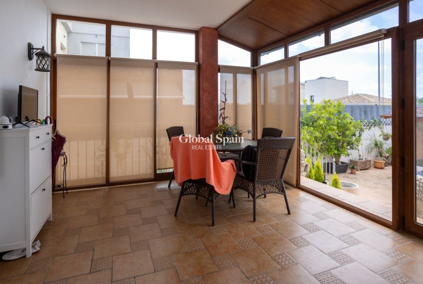 Wederverkoop - VILLA -
LOS MONTESINOS - Costa Blanca