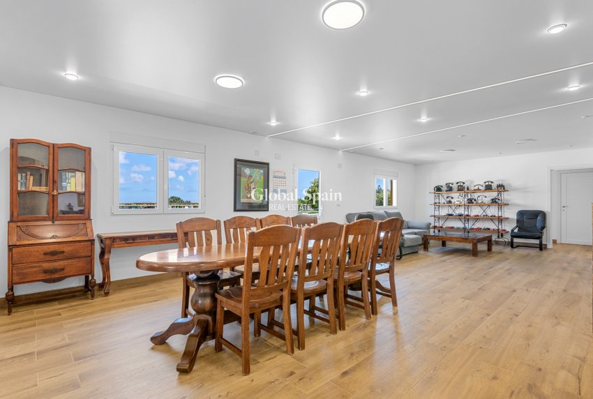 Wederverkoop - VILLA -
LOS MONTESINOS - Costa Blanca