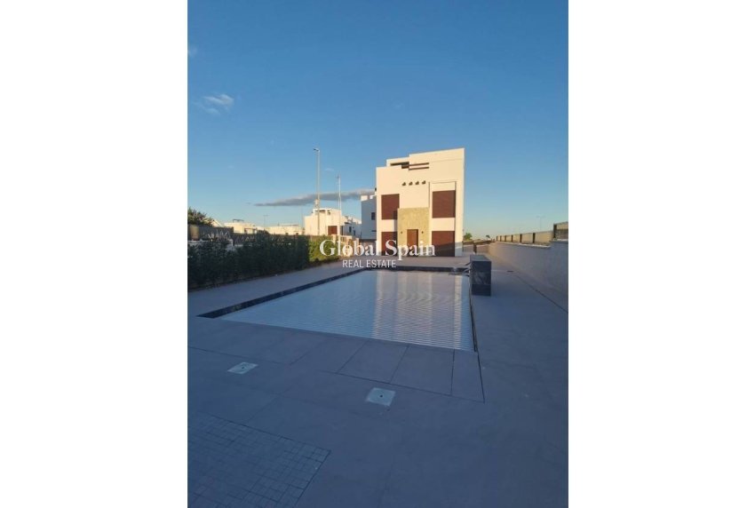 Wederverkoop - VILLA -
LOS MONTESINOS - Costa Blanca