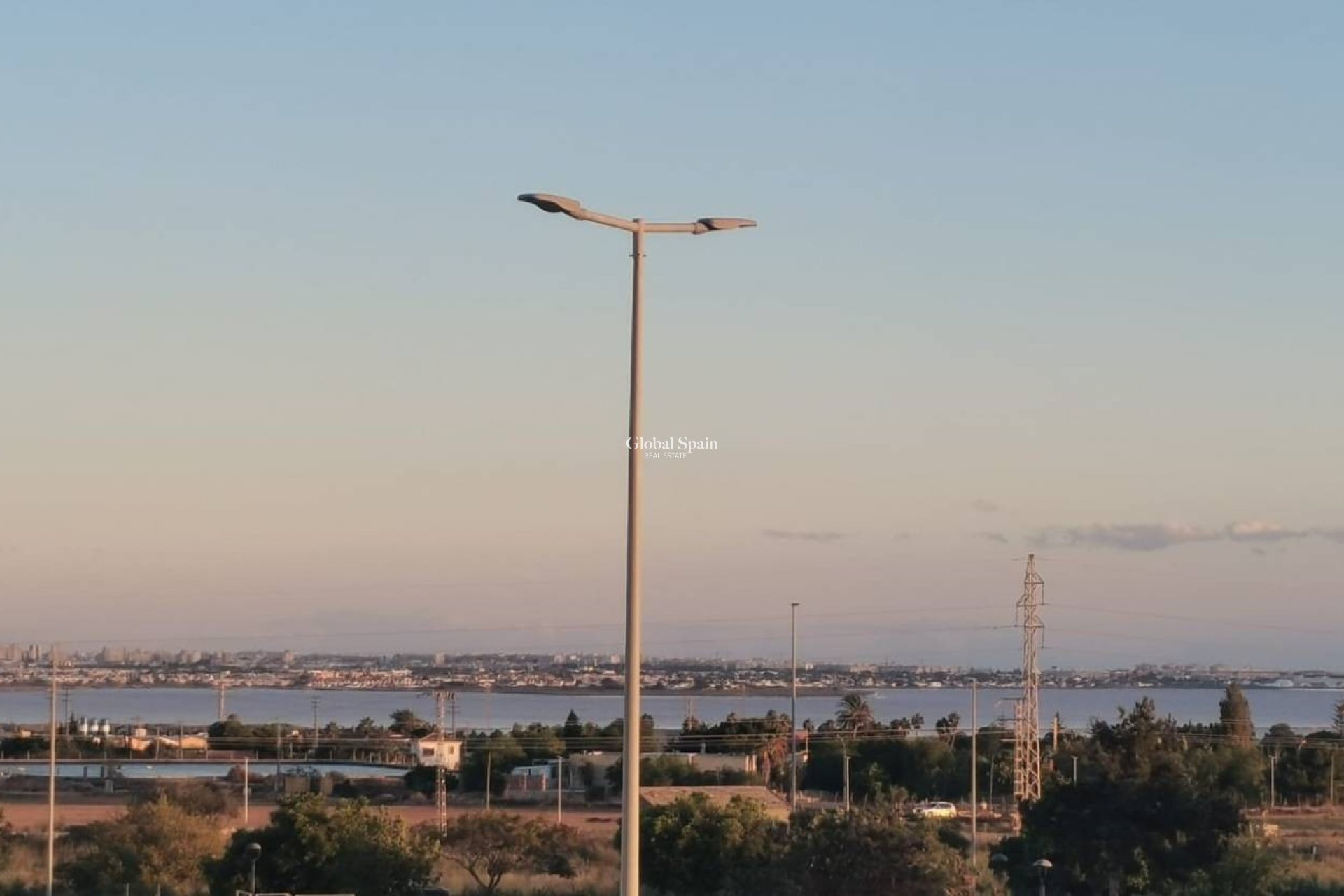 Wederverkoop - VILLA -
LOS MONTESINOS - Costa Blanca