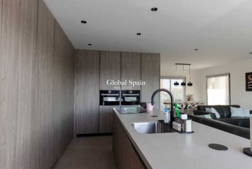 Wederverkoop - VILLA -
LOS MONTESINOS - Costa Blanca