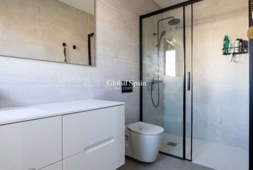 Wederverkoop - VILLA -
LOS MONTESINOS - Costa Blanca