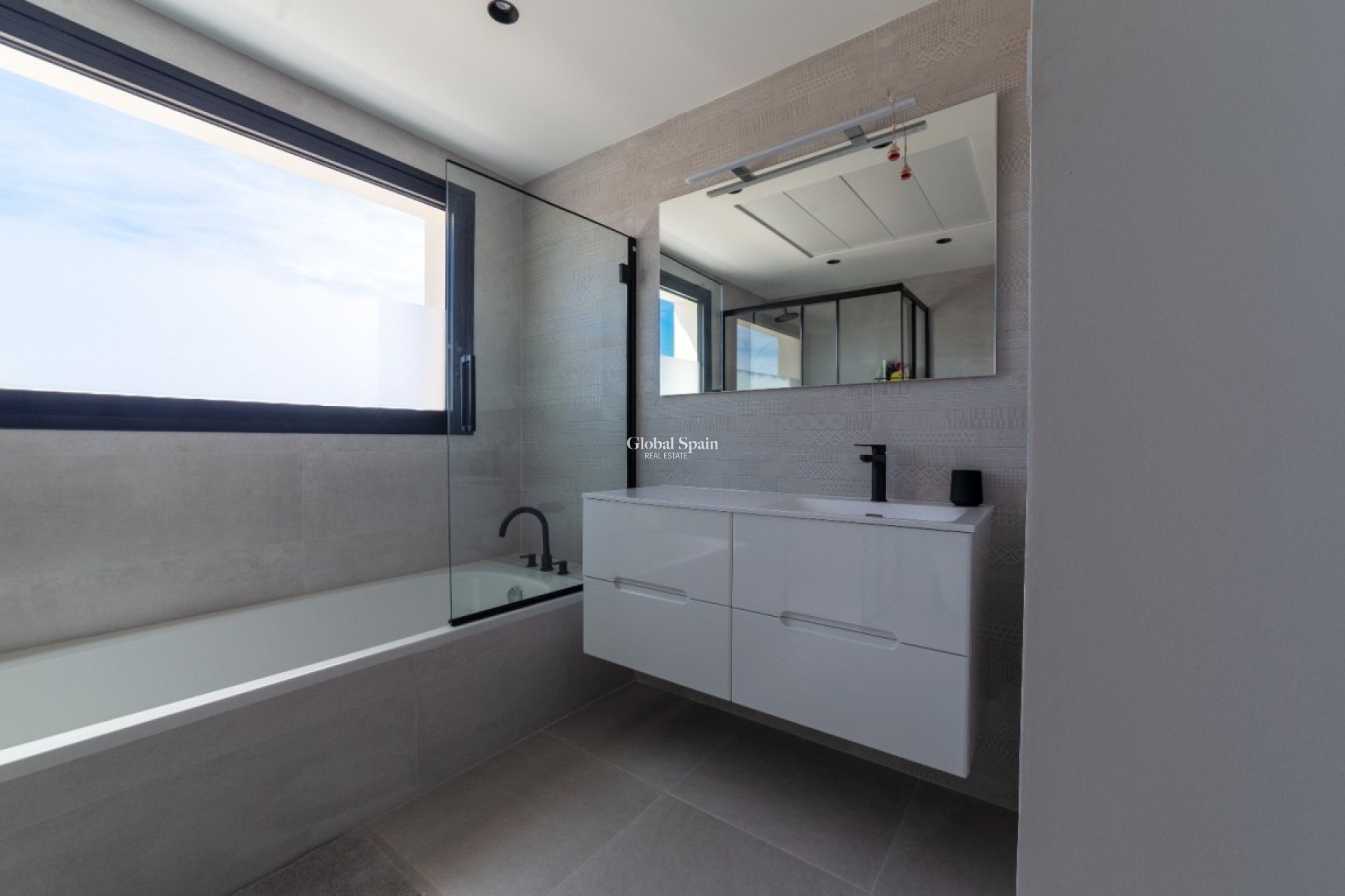 Wederverkoop - VILLA -
LOS MONTESINOS - Costa Blanca