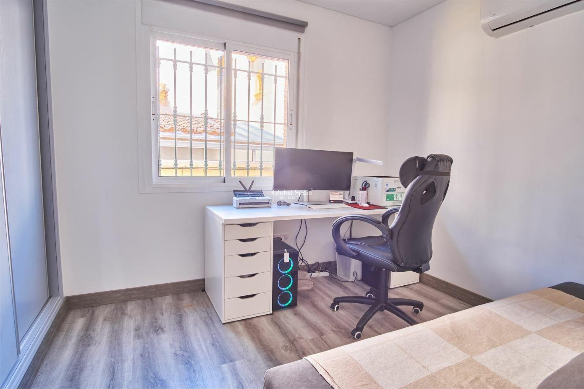 Wederverkoop - VILLA -
LOS MONTESINOS - Costa Blanca