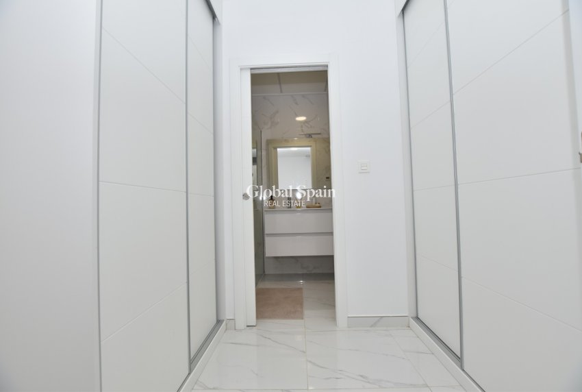 Wederverkoop - VILLA -
LOS MONTESINOS - Costa Blanca