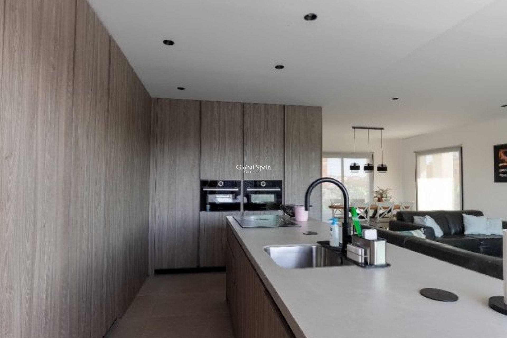 Wederverkoop - VILLA -
LOS MONTESINOS - Costa Blanca