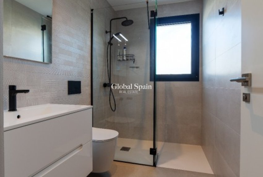 Wederverkoop - VILLA -
LOS MONTESINOS - Costa Blanca