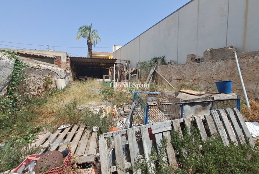 Wederverkoop - VILLA -
LOS MONTESINOS - Costa Blanca