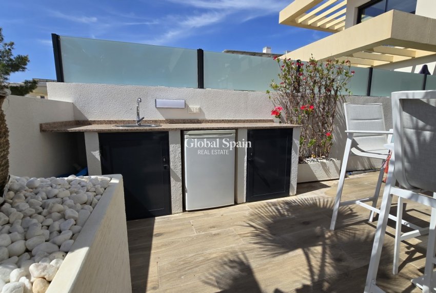 Wederverkoop - VILLA -
LOS MONTESINOS - Costa Blanca